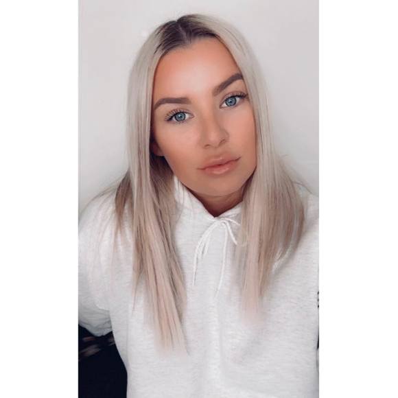 Meet your Posher, Brooke - Picture 1 of 1